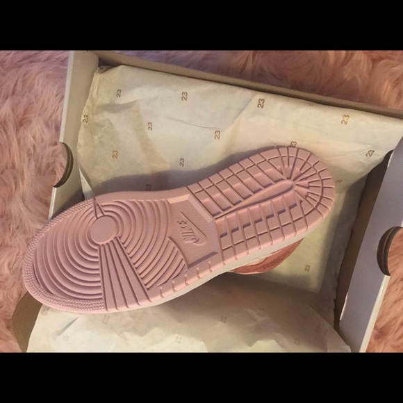 AJ1 Mid Digital Pink - Picture 3 of 6